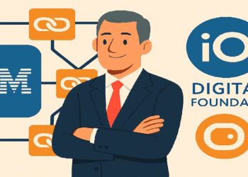 Hombre sonriendo frente a un fondo con varios logos de ibm, blockchain, nodos y una fundacion.