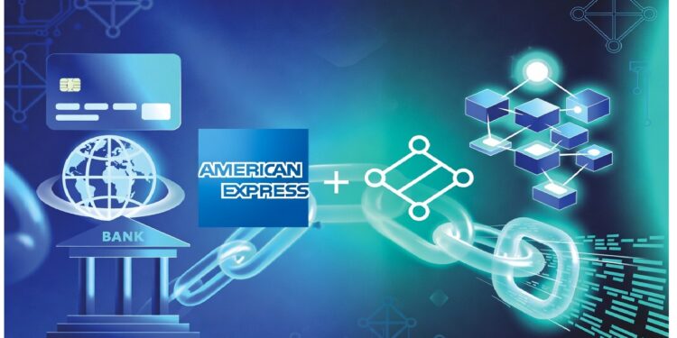 Iconos bancarios y tarjeta junto al logo de American Express conectado a eslabón brillante que se transforma en red de cubos, aludiendo a integración entre banca y blockchain.