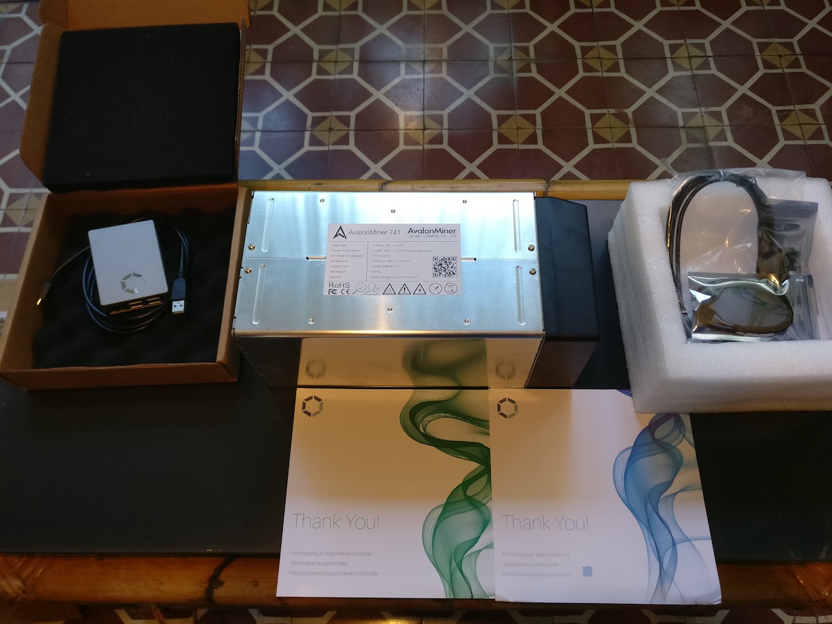 AvalonMiner 741, controlador, bitcoins