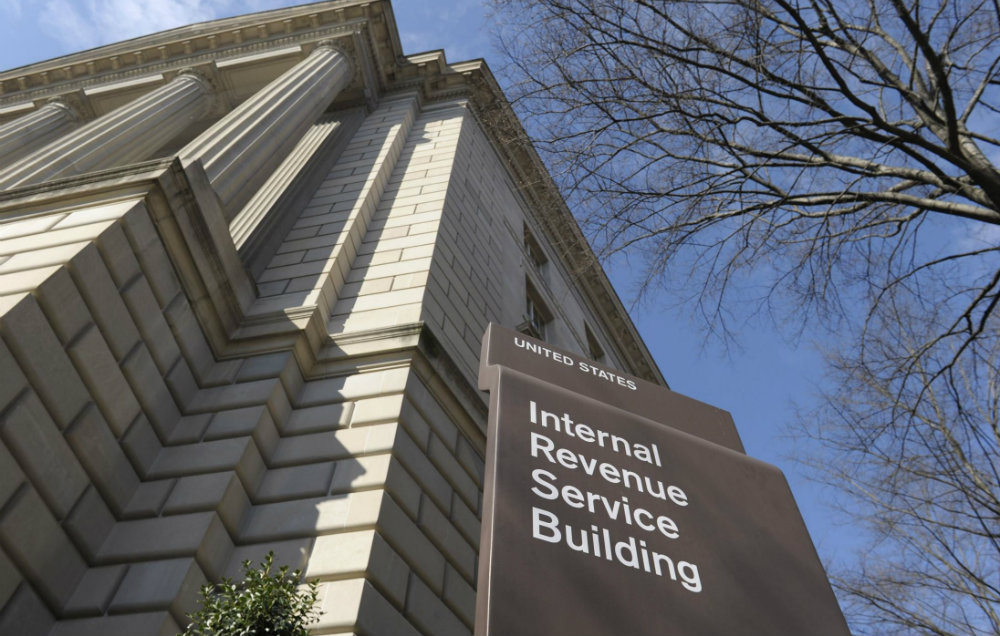 IRS Impuestos Coinbase Regulacion EEUU