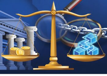 Balanza dorada con monedas de Bitcoin a la izquierda y cubos digitales azules a la derecha, con una lupa enfocando una cadena, evocando contraste entre finanzas tradicionales y tecnología blockchain.
