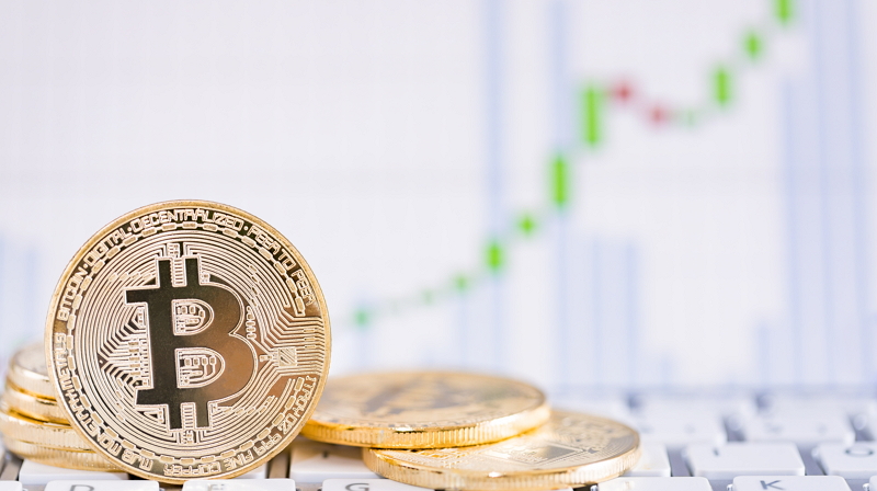 Bitcoin-700$-marca-baja-año