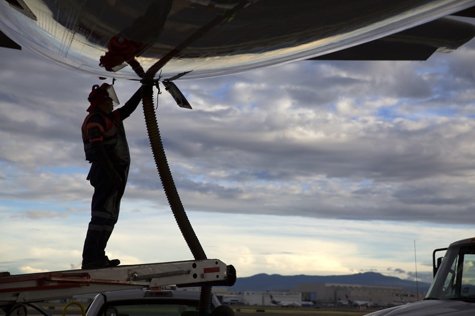 Gazprom-Aviones-Recarga-Combustible