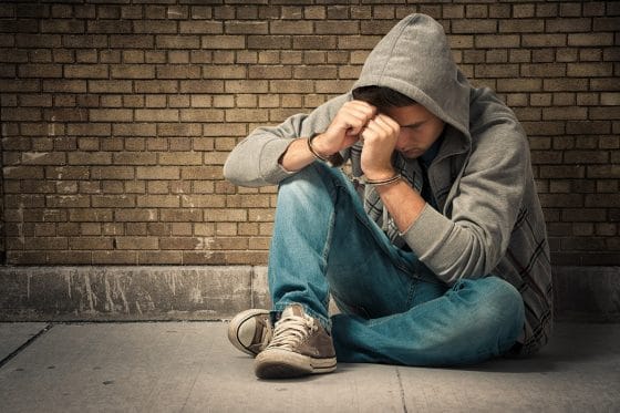 Detienen a hacker de 19 años que compró automóvil de lujo con criptomonedas robadas