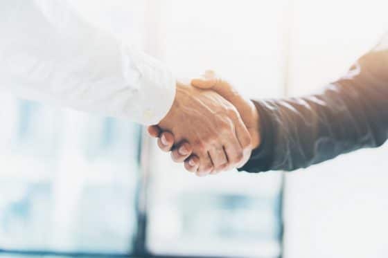 Singapur busca acercar a bancos y empresas de criptoactivos