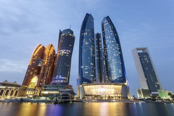 Bolsa de Valores de Abu Dhabi estudia transición para el manejo de criptoactivos