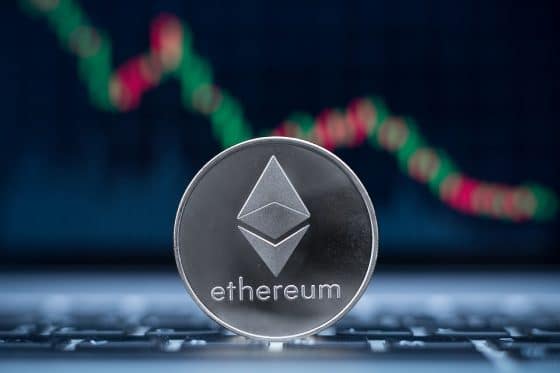 Capitalización efectiva de Ethereum desciende más de 30% en un año