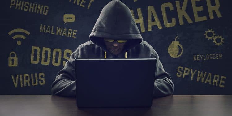 Hacker-malware-crytojacking-robar-criptomonedas