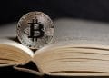 Snowden usaría bitcoin para que la justicia de EE. UU. no acceda a regalías de su libro