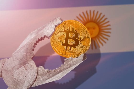El cepo cambiario en Argentina ahora también afecta a bitcoin y las criptomonedas