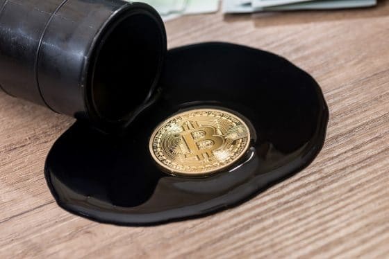 La volatilidad de bitcoin no tiene correlación con las del petróleo y el oro