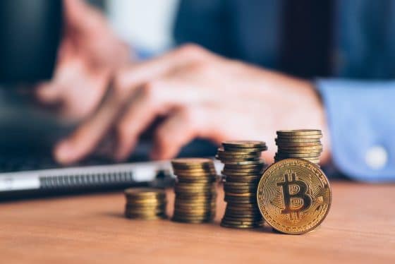 Binance habilita intercambios P2P para cinco monedas fiduciarias de Latinoamérica