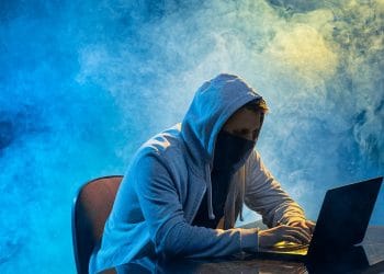 Los hackers adulteraron los mensajes de los canales y solicitaban el envío de criptomonedas a una dirección de BTC. Fuente: master1305/elements.envato.com