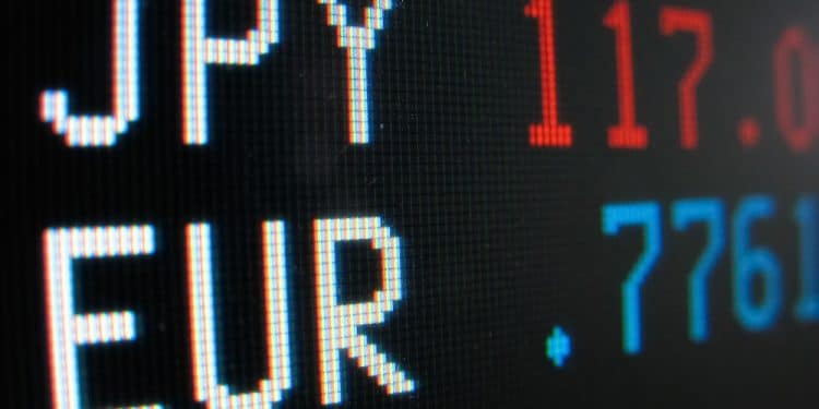 Los índices de acciones tradicionales  mundiales, como el S&P 500 de Estados Unidos y el Euro Stoxx 50, se han hundido, alcanzando mínimos históricos. Fuente: rcaucino/elements.envato.com