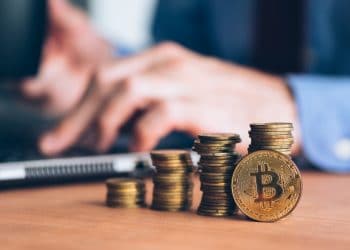 Existen múltiples plataformas dentro del ecosistema donde se pueden realizar distintos tipos de operaciones con bitcoin. Fuente: stevanovicigor/elements.envato.com