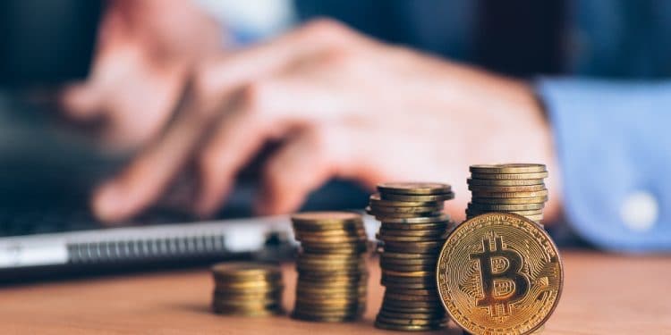 Existen múltiples plataformas dentro del ecosistema donde se pueden realizar distintos tipos de operaciones con bitcoin. Fuente: stevanovicigor/elements.envato.com