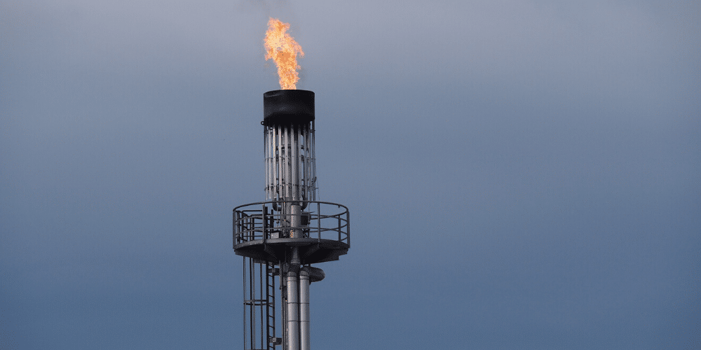 La quema de gas natural resulta altamente nociva para el medio ambiente. Fuente: Ratfink1973/ Pixabay.com