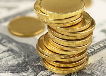 El dinero en efectivo es visto como medio de contagio. Fuente: Ha4ipuri/elements.envato.com