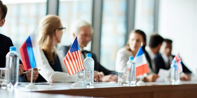 El Grupo de Acción Financiera Internacional (FATF) revisó las calificaciones de cumplimiento de todos los países. Fuente: Pressmaster/elements.envato.com