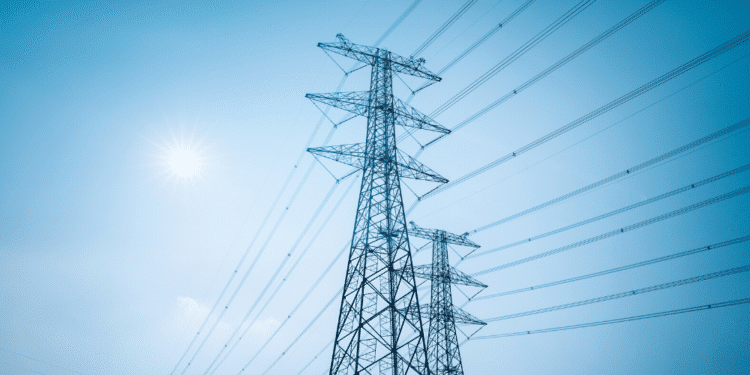 Torres de electricidad. Fuente: chuyu2014/ Envato Elements.
