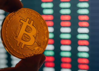 Bitcoin y gráficos de mercado. Fuente:  Panxunbin/ Envato Elements.