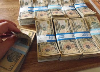 policía-Nueva-Zelanda-Confiscar-dinero