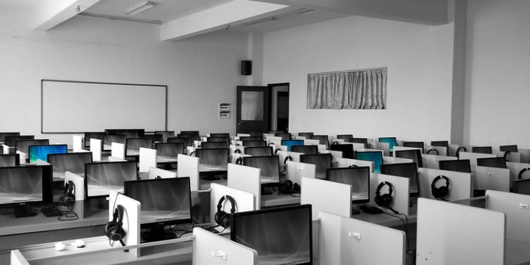 Bi8tcoin-cursos-Argentina-Universidad-Tenología