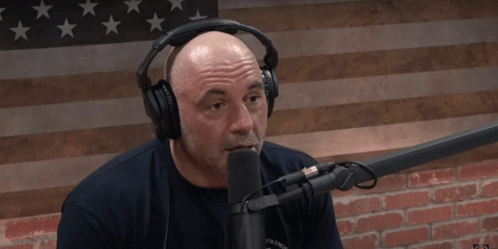 Joe Rogan posee uno de los podcast más populares de Estados Unidos. Fuente: Captura de pantalla Youtube.