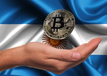 Argentina-mano-bitcoin