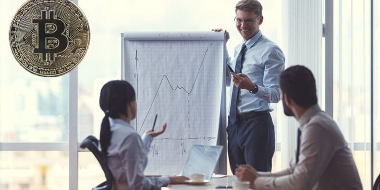 Crece el interés de inversionistas institucionales por bitcoin. Composición por CriptoNoticias  AboutImages / elements.envato.com ;   merc67 / elements.envato.com