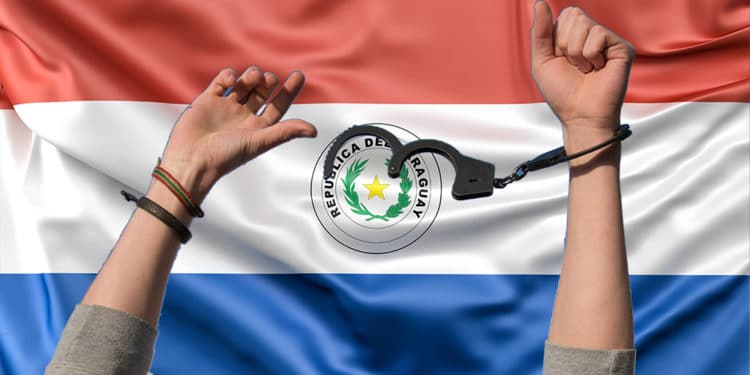 juagador-football-ronaldinho-liberado.paraguay-bitcoin