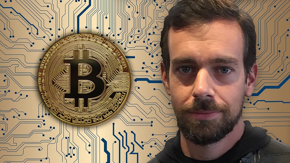 Jack Dorsey con un fondo de red bitcoin