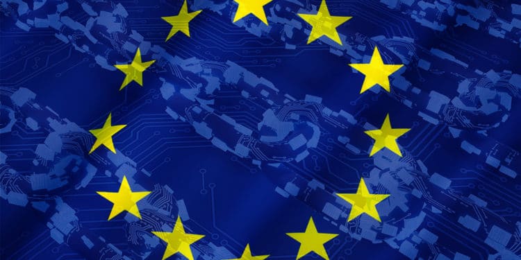 Cadena digital alusiva a blockchain sobre bandera de la Unión Europea. Composición por CriptoNoticias. xresch /  Pixabay.com ; twenty20photos /   elements.envato.com