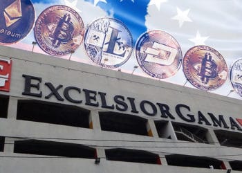 Edificio de Excelsior Gama con criptomonedas y bandera de Venezuela. Composición por CriptoNoticias. Slon.pics / Freepik.com; Contrapunto / contrapunto.com; stevanovicigor / elements.envato.com.