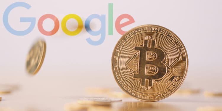 Moneda de Bitcoin con logo de Google en el fondo. Composición por CriptoNoticias. Google / wikipedia.org ; leungchopan / elements.envato.com.
