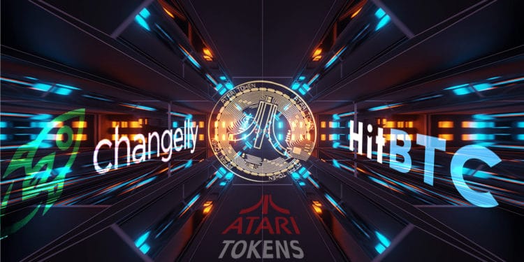 Token de Atari junto a logos de Changelly y HitBTC sobre fondo digital. Composición por CriptoNoticias. Atarichain / atarichain.com; @wirestock / Freepik.com; Changelly /  changelly.com; HitBTC / hitbtc.com.