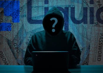 Hacker frente a código y cajetillas de datos de usuarios con logo del exchange Liquid. Composición por CriptoNoticias. Liquid / liquid.com; geralt / Pixabay.com; B_A / Pixabay.com