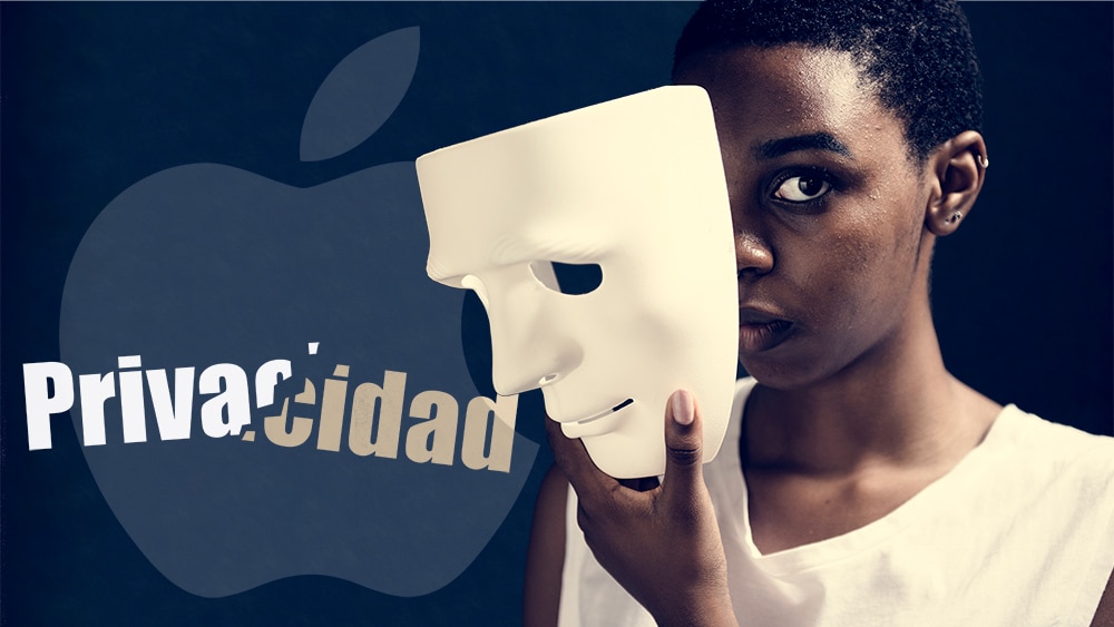 Mujer sosteniendo mascara frente a su cara con logo de Apple y palabra "privacidad" quebrada en el fondo. Composición por CriptoNoticias. Rob Janoff  / wikipedia.org; Rawpixel / elements.envato.com