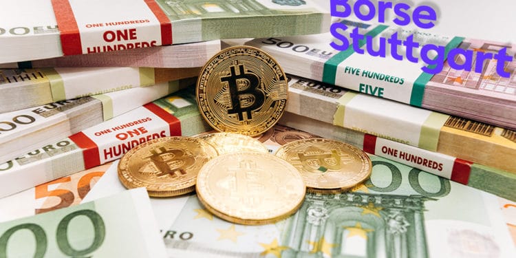 Monedas de Bitcoin frente a pilas de billetes de euro con logo de Börse Stuttgart. Composición por CriptoNoticias, Börse Stuttgart / wikipedia.org; EwaStudio / elements.envato.com