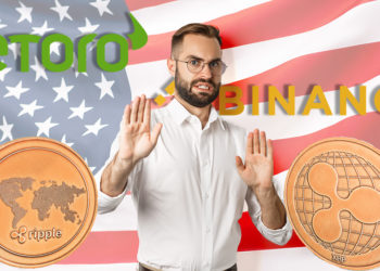 Hombre rechaza monedas de XRP con logos de eToro y Binance y bandera de Estados Unidos en el fondo. Composición por CriptoNoticias. benzoix / freepik.com; Binance / en.wikipedia.org; jirkaejc /  elements.envato.com; etoro / wikipedia.org; Prostock-studio / elements.envato.com.