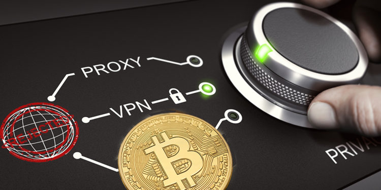 Moneda de Bitcoin sobre tablero de control de acceso con sello de rechazado. Composición por CriptoNoticias. Ha4ipuri / elements.envato.com; TheDigitalArtist / pixabay.com; Olivier_Le_Moal / elements.envato.com.