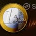 Moneda de Euro sobre red digital con logo de Stellar en el fondo. Composición por CriptoNoticias. OpenClipart-Vectors / pixabay.com; @starline / Freepik.com; Stellar / stellar.org