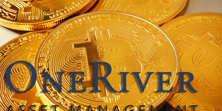Logo de One River Asset Management sobre monedas de Bitcoin. Composición por CriptoNoticias. One River Asset Mannagement / oneriveram.com; Sonyachny / elements.envato.com.