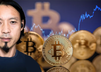 Willy Woo junto a monedas de Bitcoin con gráfico alcista en el fondo. Composición por CriptoNoticias. grafvision / elements.envato.com; unchainedpodcast; jcomp / freepik.com.