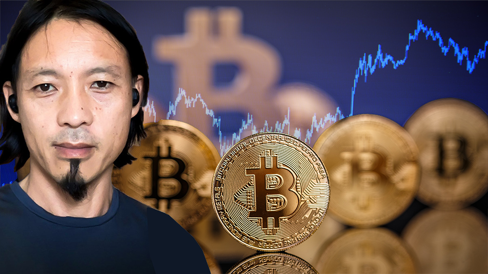 Willy Woo junto a monedas de Bitcoin con gráfico alcista en el fondo. Composición por CriptoNoticias. grafvision / elements.envato.com; unchainedpodcast; jcomp / freepik.com.