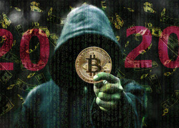 Hacker sostiene moneda de Bitcoin con billetes de dólar cayendo en el fondo. Composición por CriptoNoticias. AaronJOlson / pixabay.com; Patrick Pascal Schauß /  Pixabay.com.