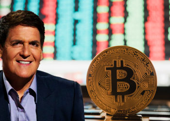 Mark Cuban junto a moneda de bitcoin sobre computadora con información del mercado en el fondo. Composición por CriptoNoticias. Texas Business Hall of Fame Foundation / texasbusiness.org; Panxunbin / elements.envato.com.