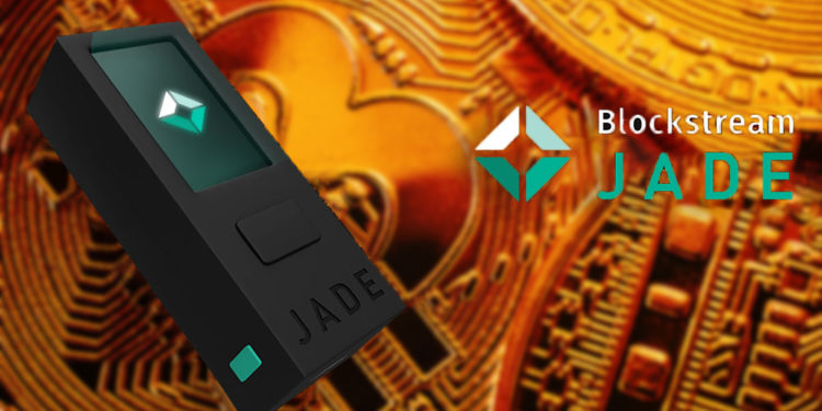 Monedero Jade de Blockstream frente a monedas de Bitcoin. Composición por CriptoNoticias.  Blockstream / blockstream.com; Sonyachny / elements.envato.com.