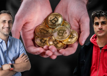 Rodolfo Andragnes junto a Franco Amati con hombre ofreciendo monedas de Bitcoin en el fondo. Composición por CriptoNoticias. Rodolfo Andragnes / linkedin.com; Franco Amati / facebook.com; grafvision / elements.envato.com.