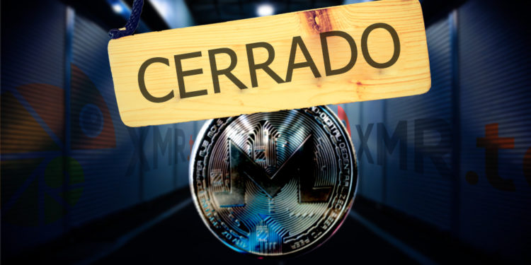 Letrero de cerrado con moneda de Monero en frente de galpones de mercado con logo de XMR.to. Composición por CriptoNoticias. garloon / elements.envato.com; XMR.to / XMR.to; mrsiraphol / freepik.com; aknologia6path / pixabay.com